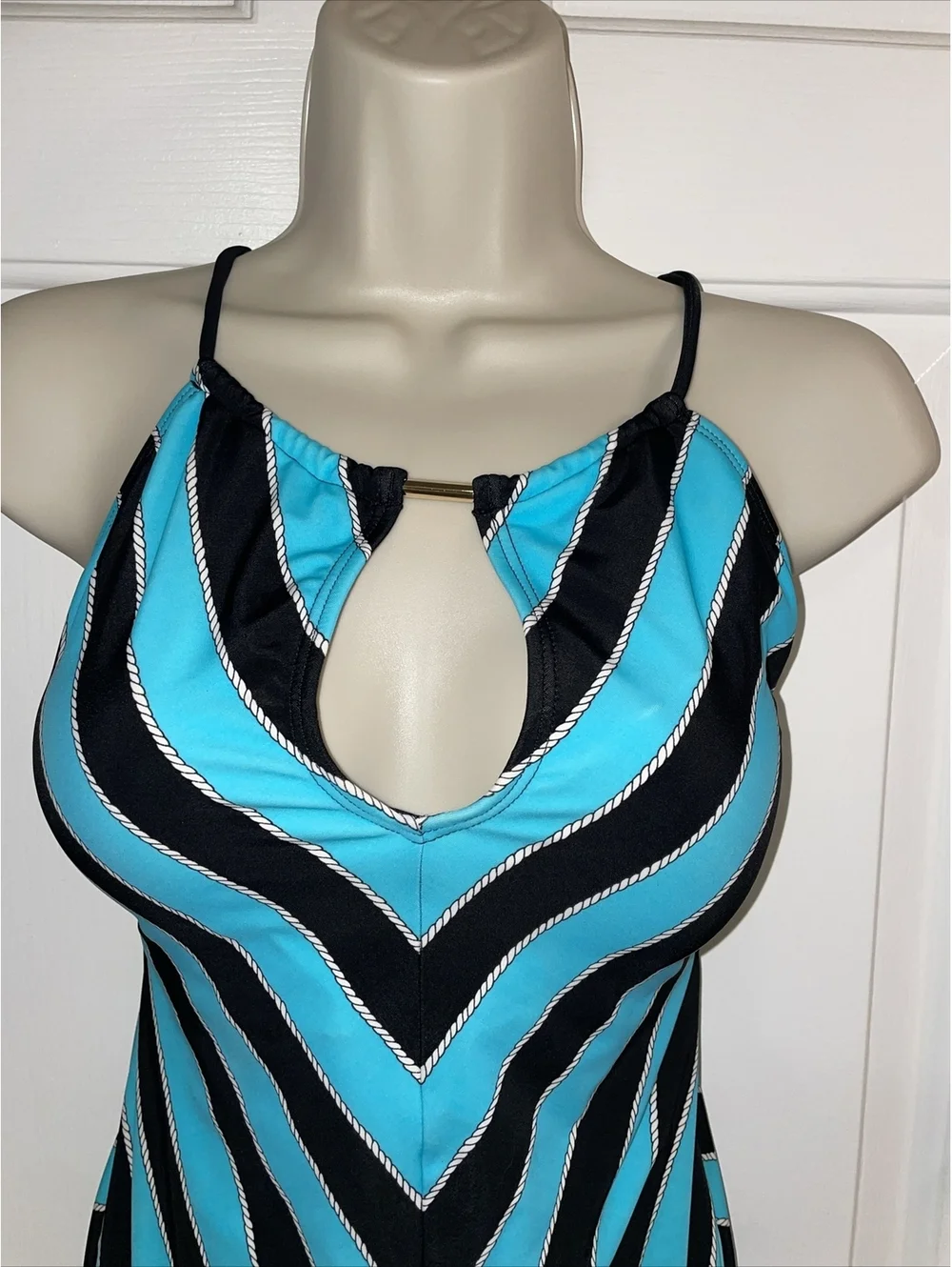 Michael michael kors one piece Halter swimsuit Blue/Black Cruise Size 10 Keyhole